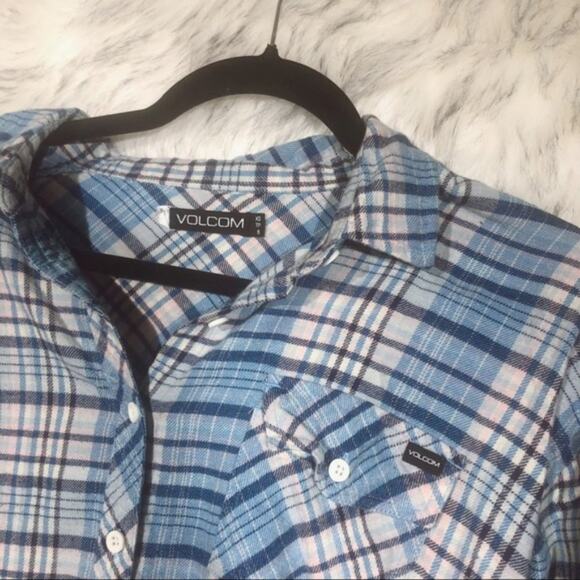 Volcom | blue & white plaid checkered button up shirt xs - Picture 5 of 8